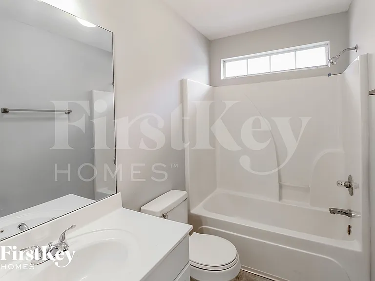 104 Mayfair Ln — Photo 13