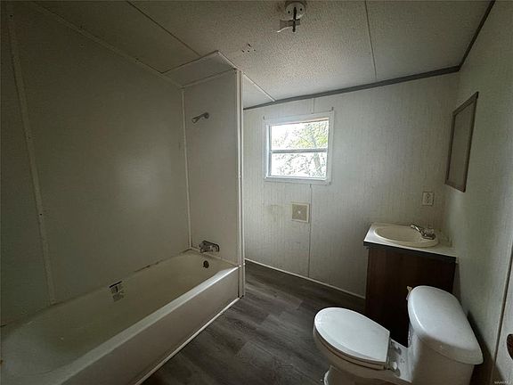 2nd image of 3265 Margaret Ann Dr