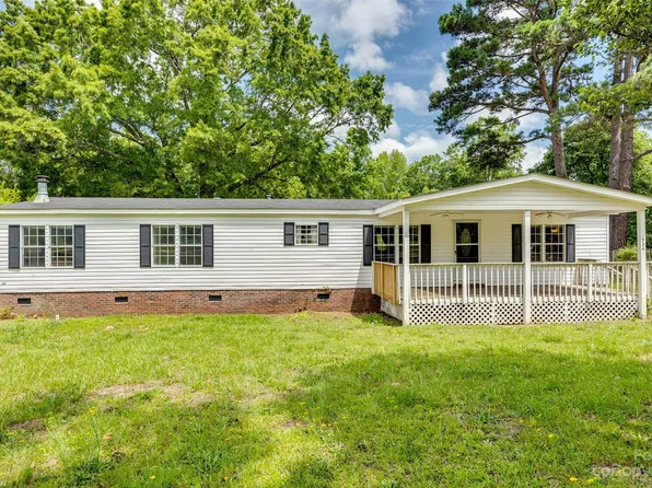 734 Lawndale Cir, Fort Lawn, SC 29714