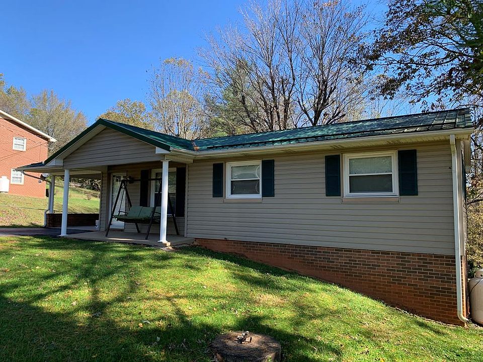 1st image of 135 Oliver Dr