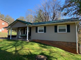 135 Oliver Dr, Bassett, VA 24055