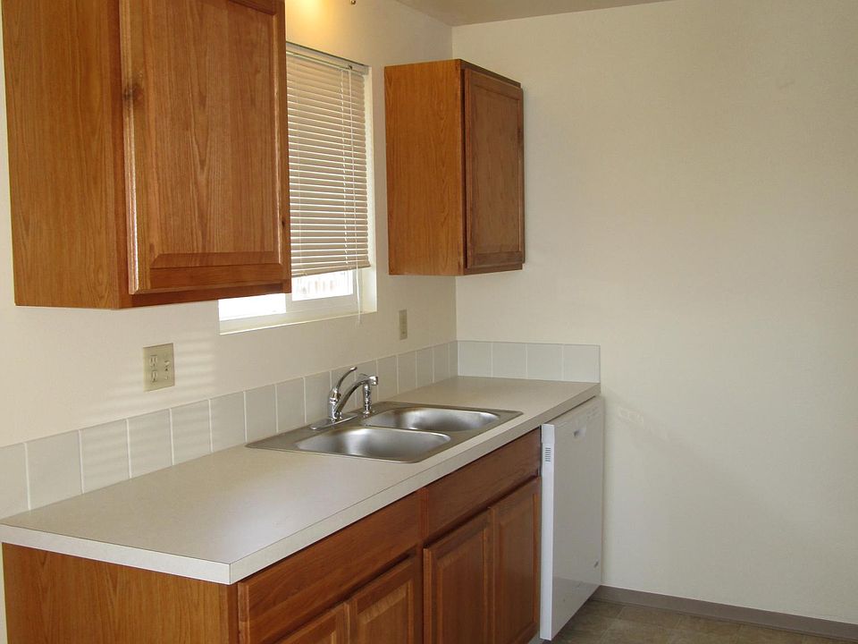 2nd image of 416 Parsons Ave