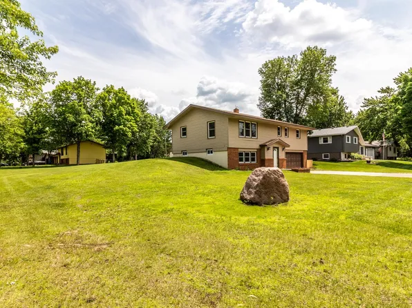 1744 Oak Rd, Saint Cloud, MN 56303
