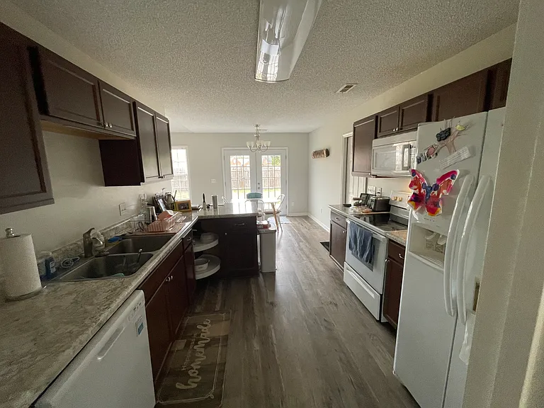 6703 McCalley Ct — Photo 5