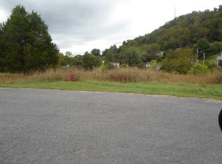 17 Ridge Dr, Lebanon, VA 24266