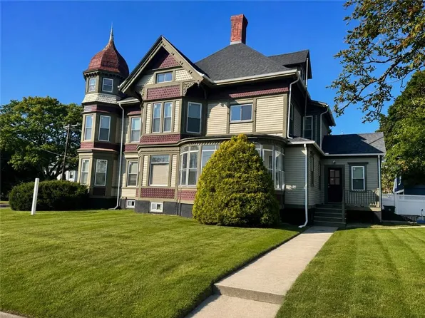 474 S Main St, Woonsocket, RI 02895