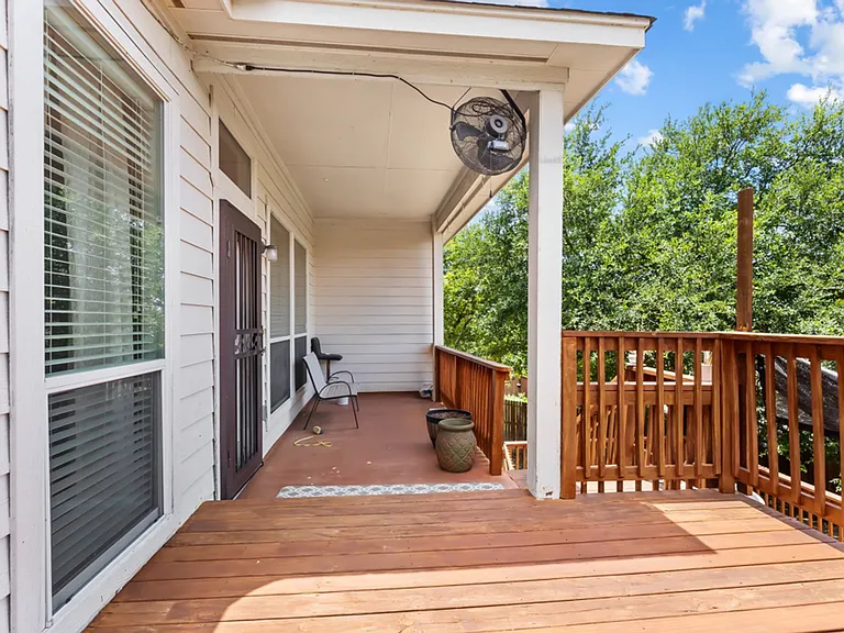 3527 Mendocino Park — Photo 24