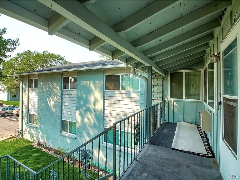 2515 S Sheridan Blvd — Photo 21