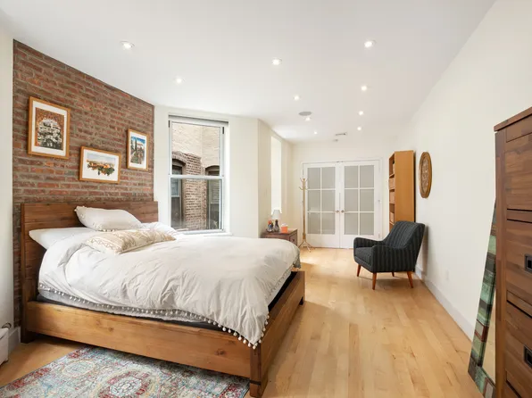 210 West 82nd Street image 9 of 14