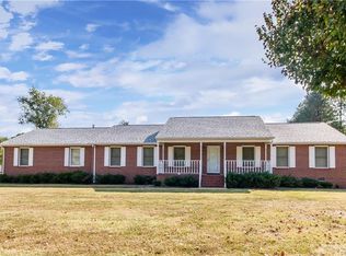 13321 Stoneway Dr, Chester, VA 23831