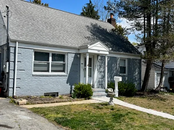 (undisclosed Address), West Hempstead, NY 11552