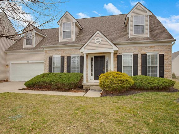 2nd image of 589 Fernwood Pl