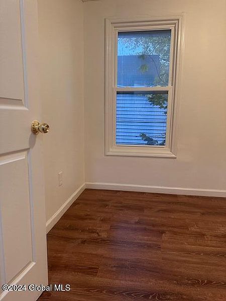 4th image of 508 5th Avenue