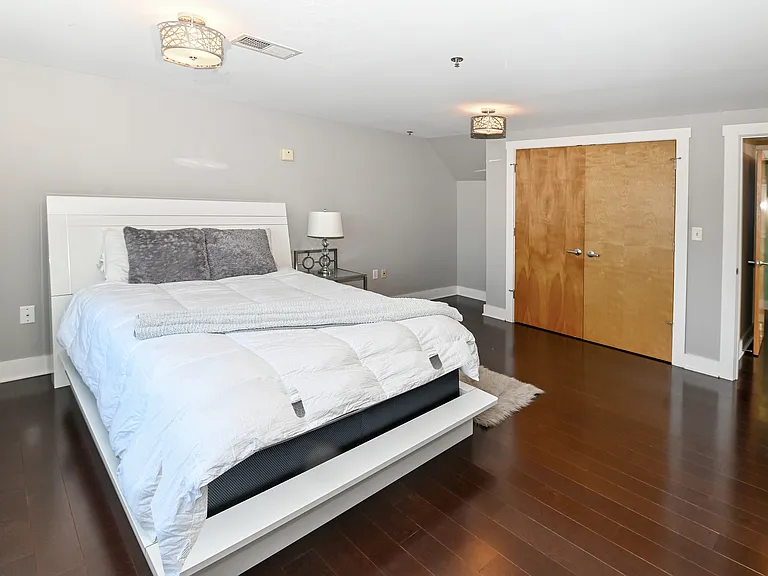 353 W 4th St #501 — Photo 22