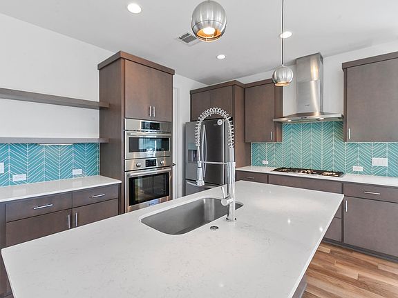 2nd image of 2303 Bluebonnet Ln #10