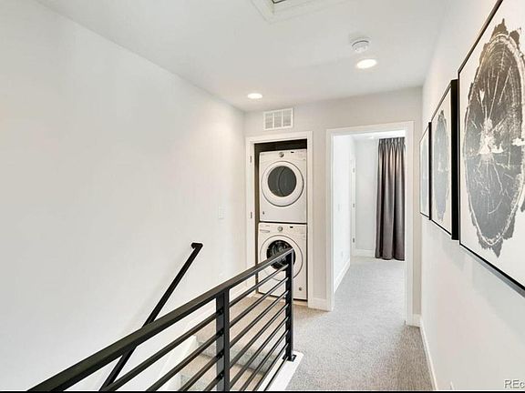 3rd floor laundry in unit