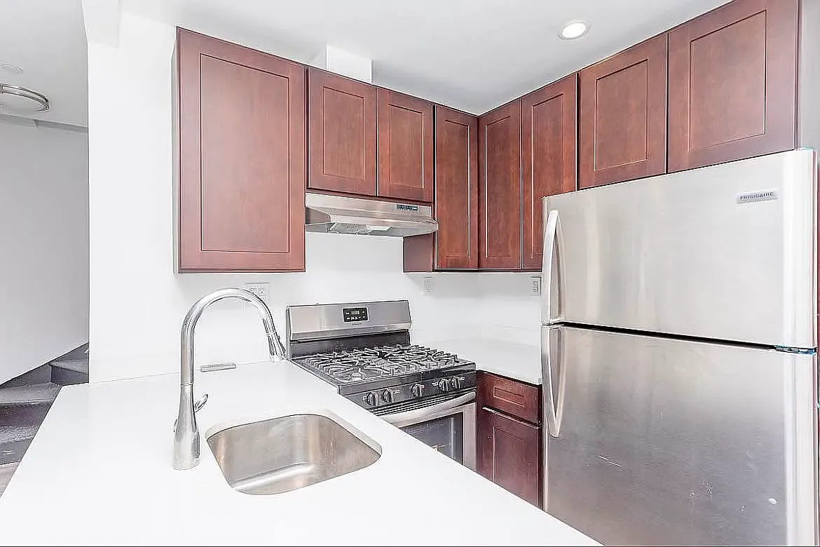 28A Lawton Street — Photo 4