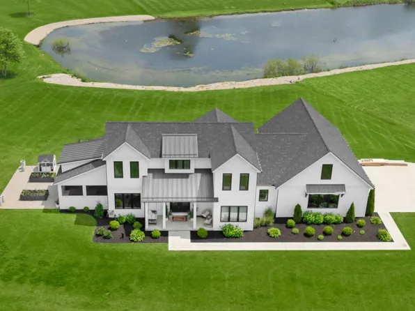 11306 Fishers Pond, Middlebury, IN 46540