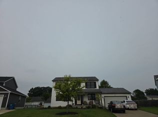 3462 Bellflower Dr, Lorain, OH 44053