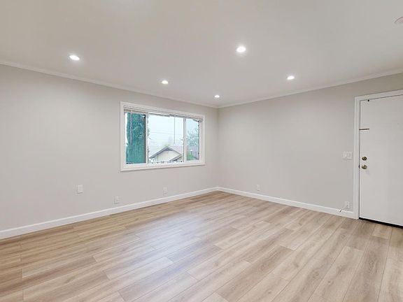 5th image of 1020 Cleveland St APT 2