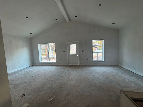 4th image of 105 Masters Way