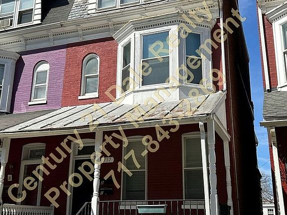 2nd image of 737 Linden Ave #1