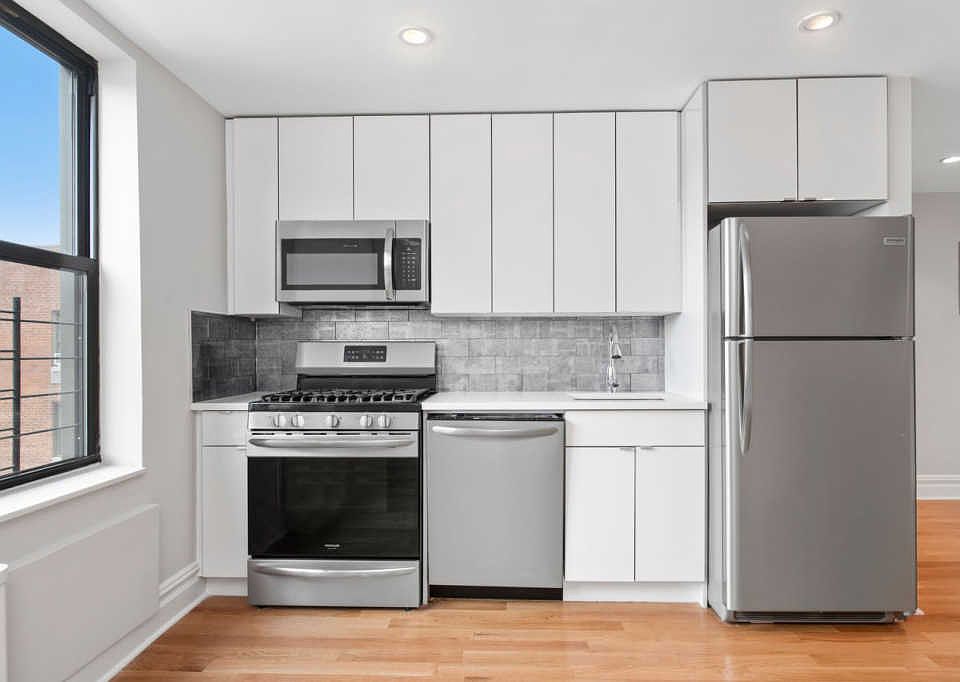 1st image of 13240 Sanford Ave APT 2N