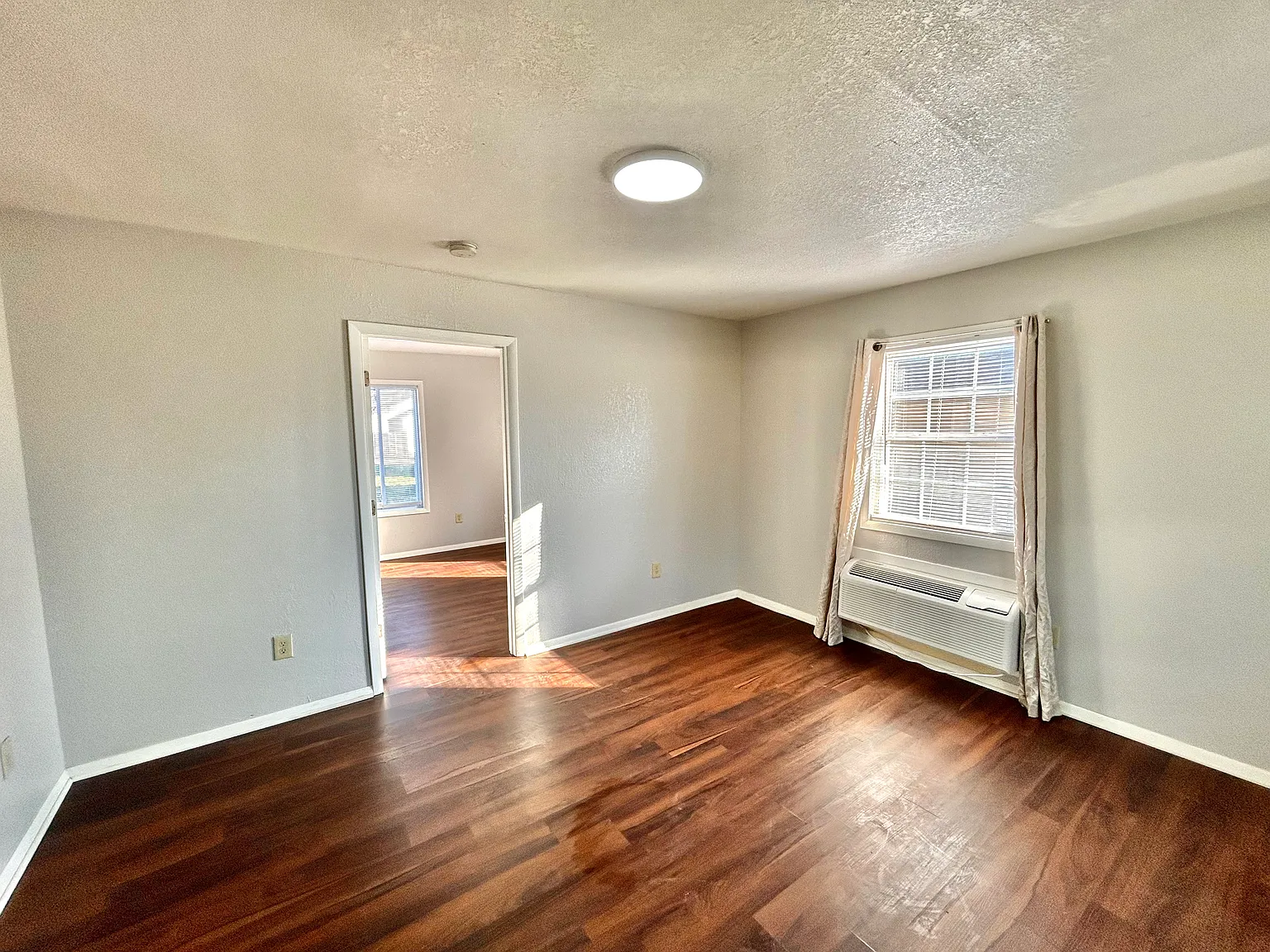 850 S Terrace Dr — Photo 2