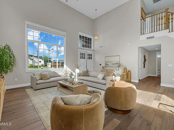 3rd image of 3913 E DEVONSHIRE Avenue