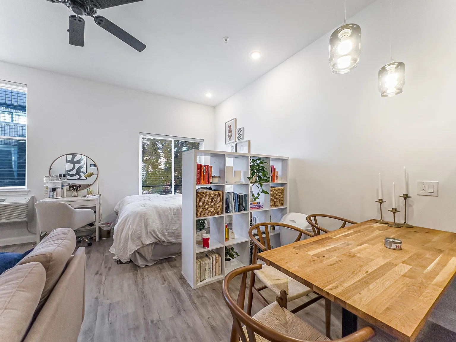 Studio House — Photo 2