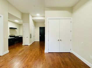 402 Ocean Ave #104, Jersey City, NJ 07305