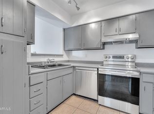 900 S Hacienda Dr UNIT A, Tempe, AZ 85281