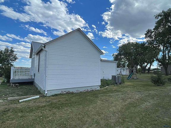 3rd image of 23501 1st Ave
