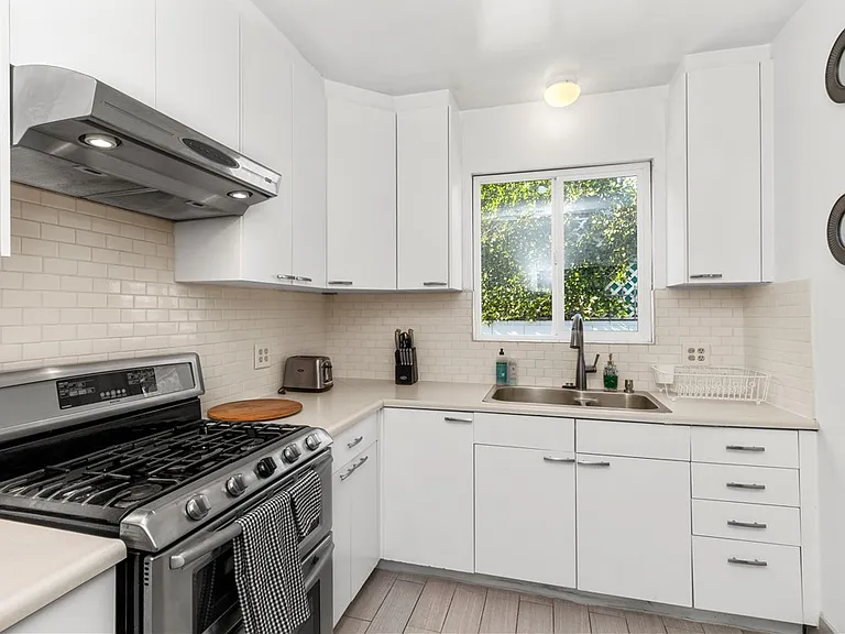 161 N Willaman Dr — Photo 8