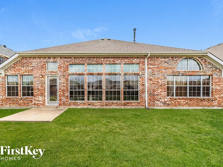 4301 Palmer Dr — Photo 15
