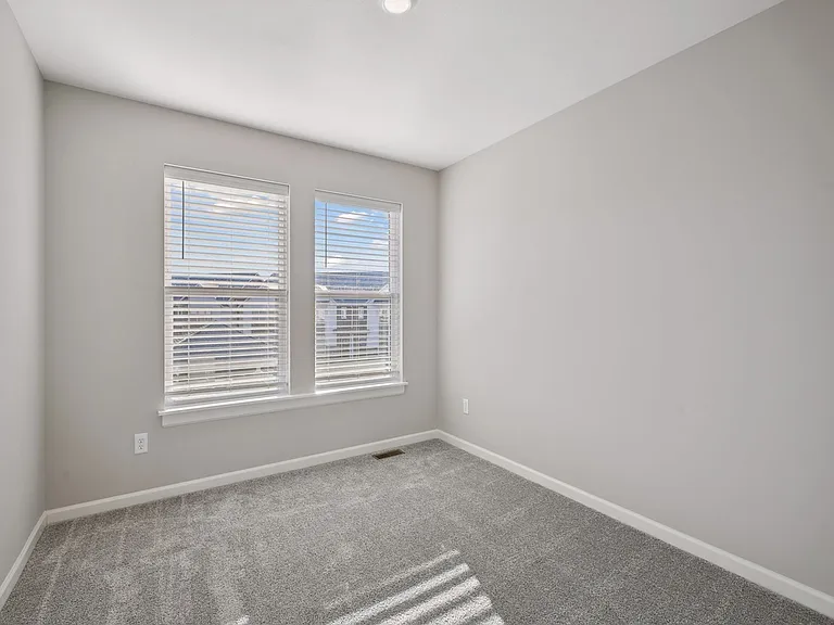 2434 Blossom Cir — Photo 9
