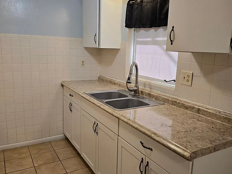 38 S Jefferson St — Photo 6