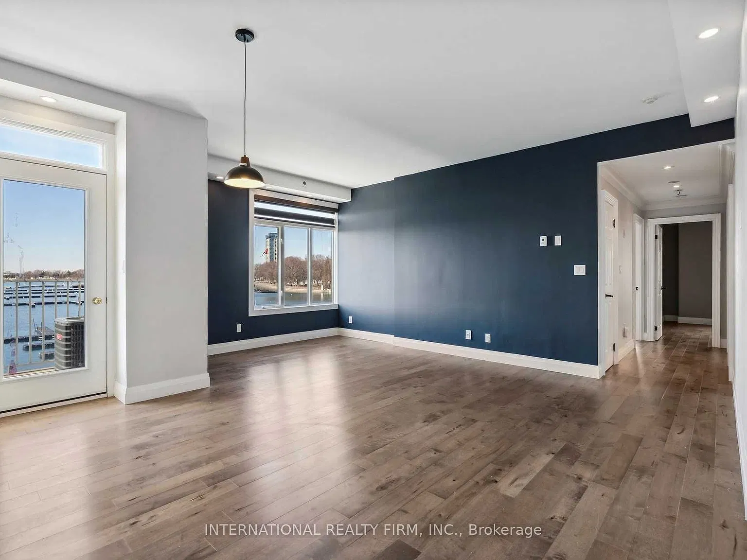 2 bed, $4,400 — Photo 2