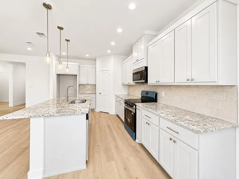 317 Cowboy Ln — Photo 19