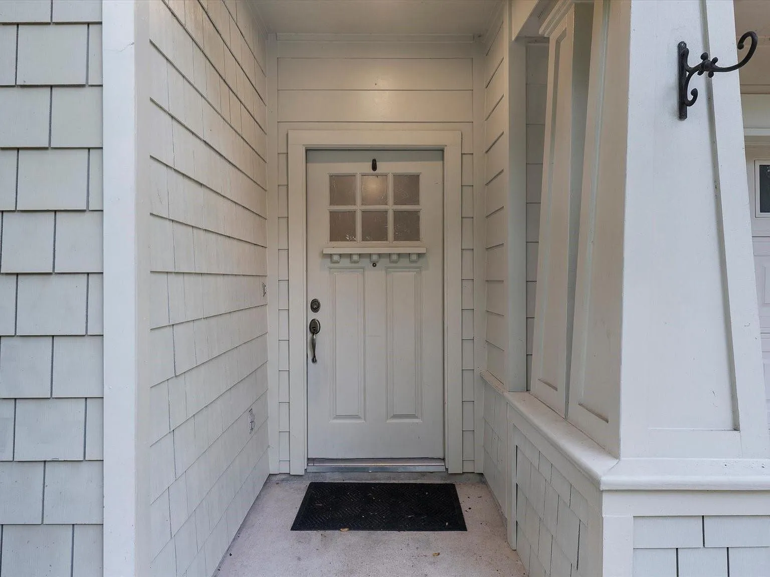 3 bed, 2.5 bath, 2036 sqft, $2,850 — Photo 2
