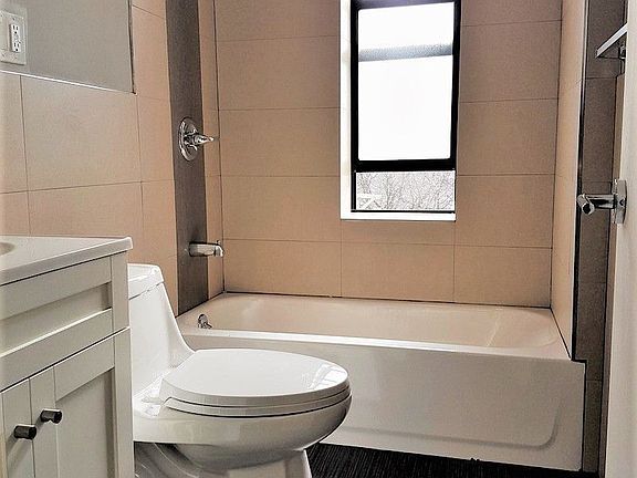 4th image of 3660 Waldo Ave APT 6K
