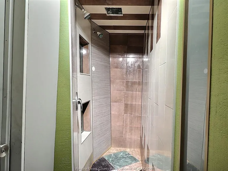 401 Parent Ave #11 — Photo 10
