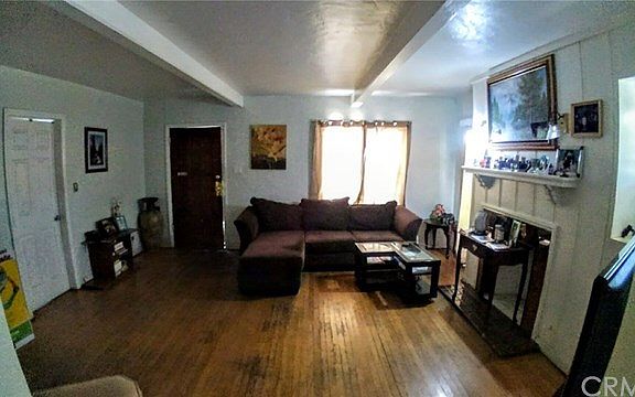 5th image of 107 E 79th St