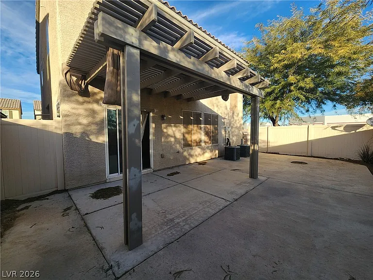 8956 Medford Hills Ct — Photo 2