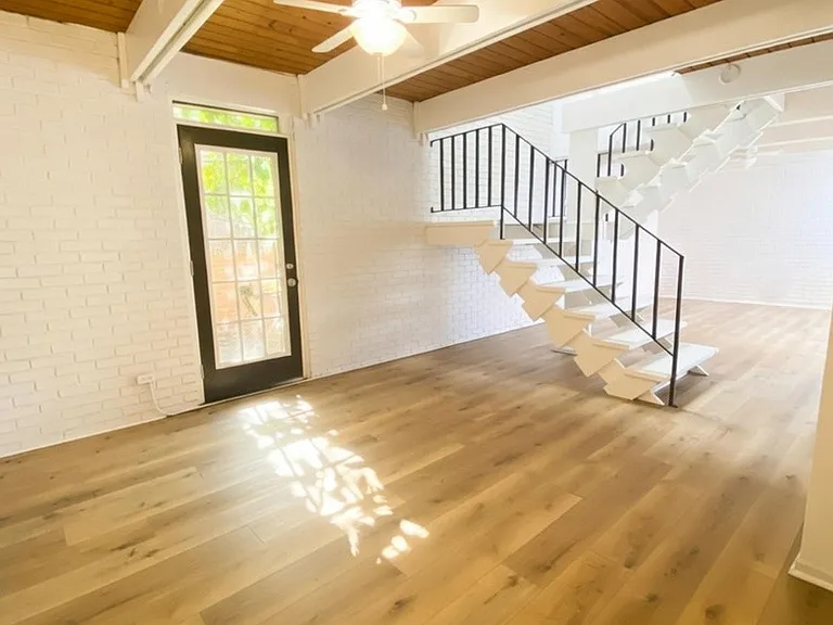 220 Belmont Rd — Photo 5