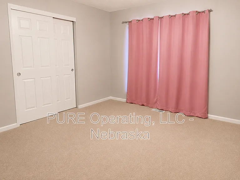 8464 N 155th St — Photo 11