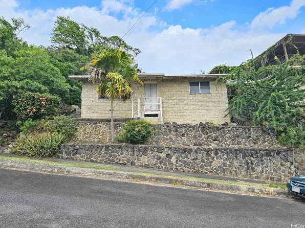 726 Iaukea St, Honolulu, HI 96813