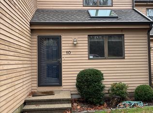 103 W Main St APT 10, Niantic, CT 06357