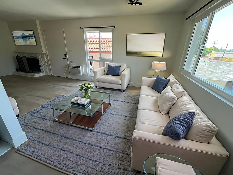 950 S Walnut St #15 — Photo 2