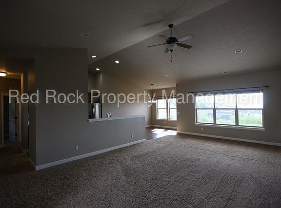 5th image of 123 S Parkview Ct